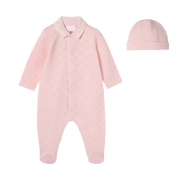 Նվերի կոմպլեկտ